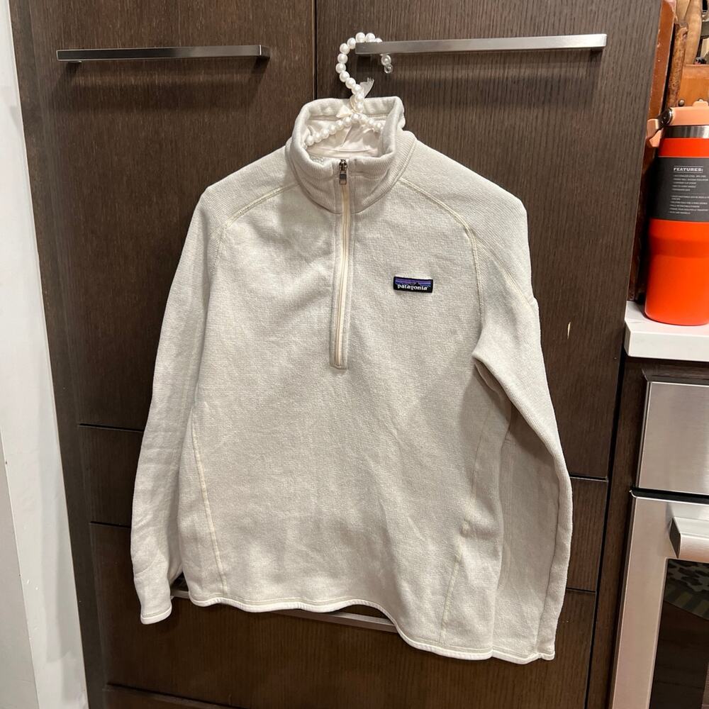 Patagonia cream woman’s better sweater medium